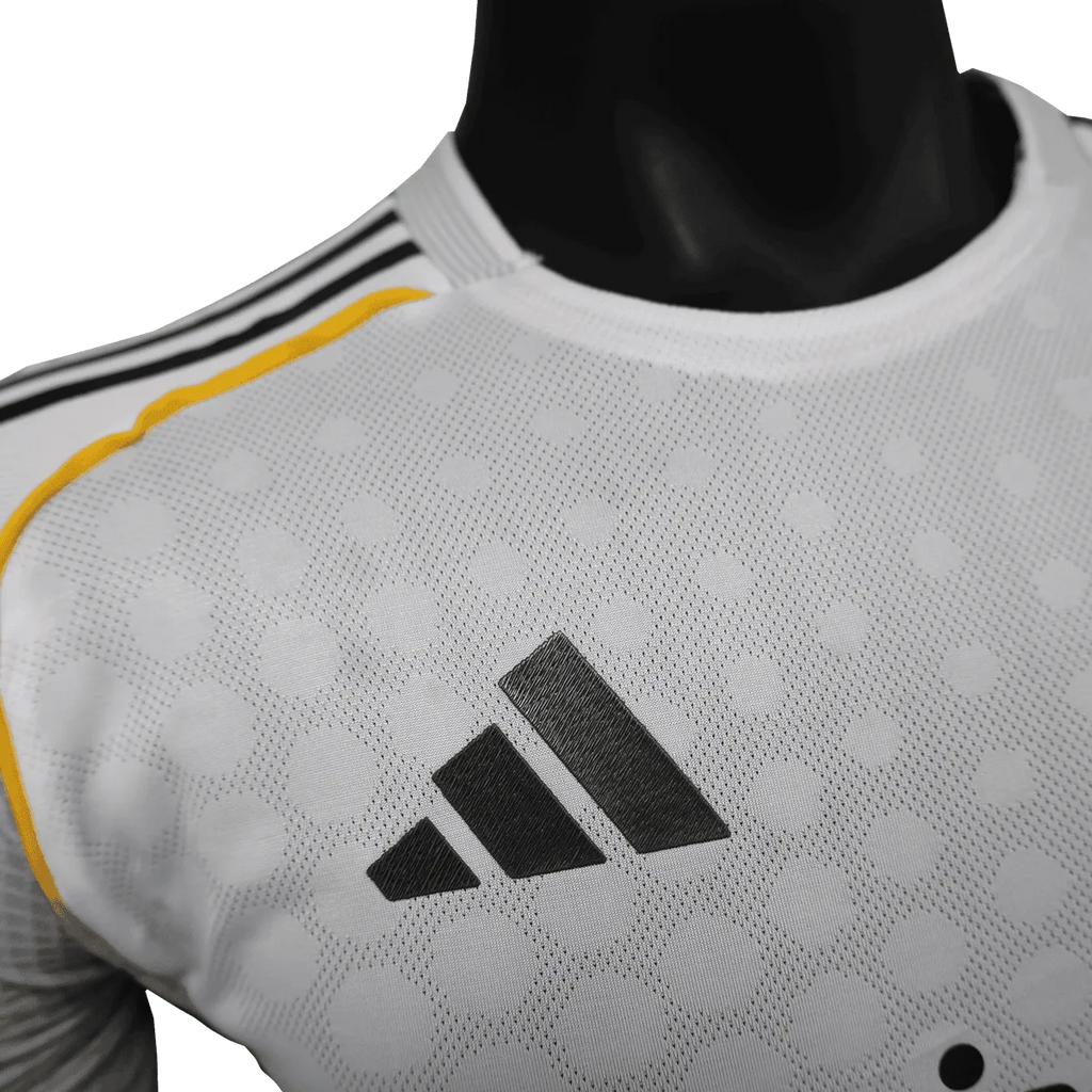 Real Madrid Home 25/26 Football Jersey